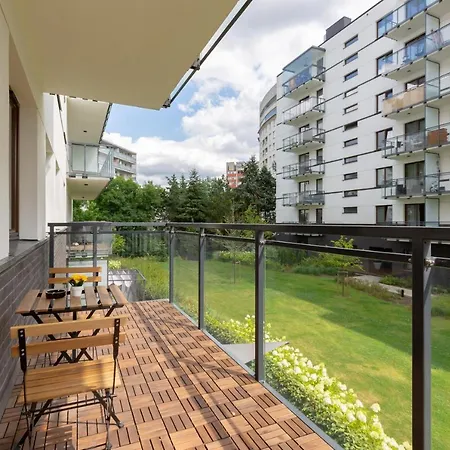 Apartment Woronicza By Renters