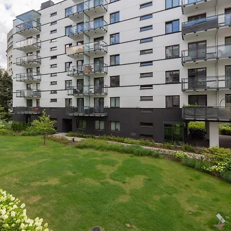 Apartment Woronicza By Renters